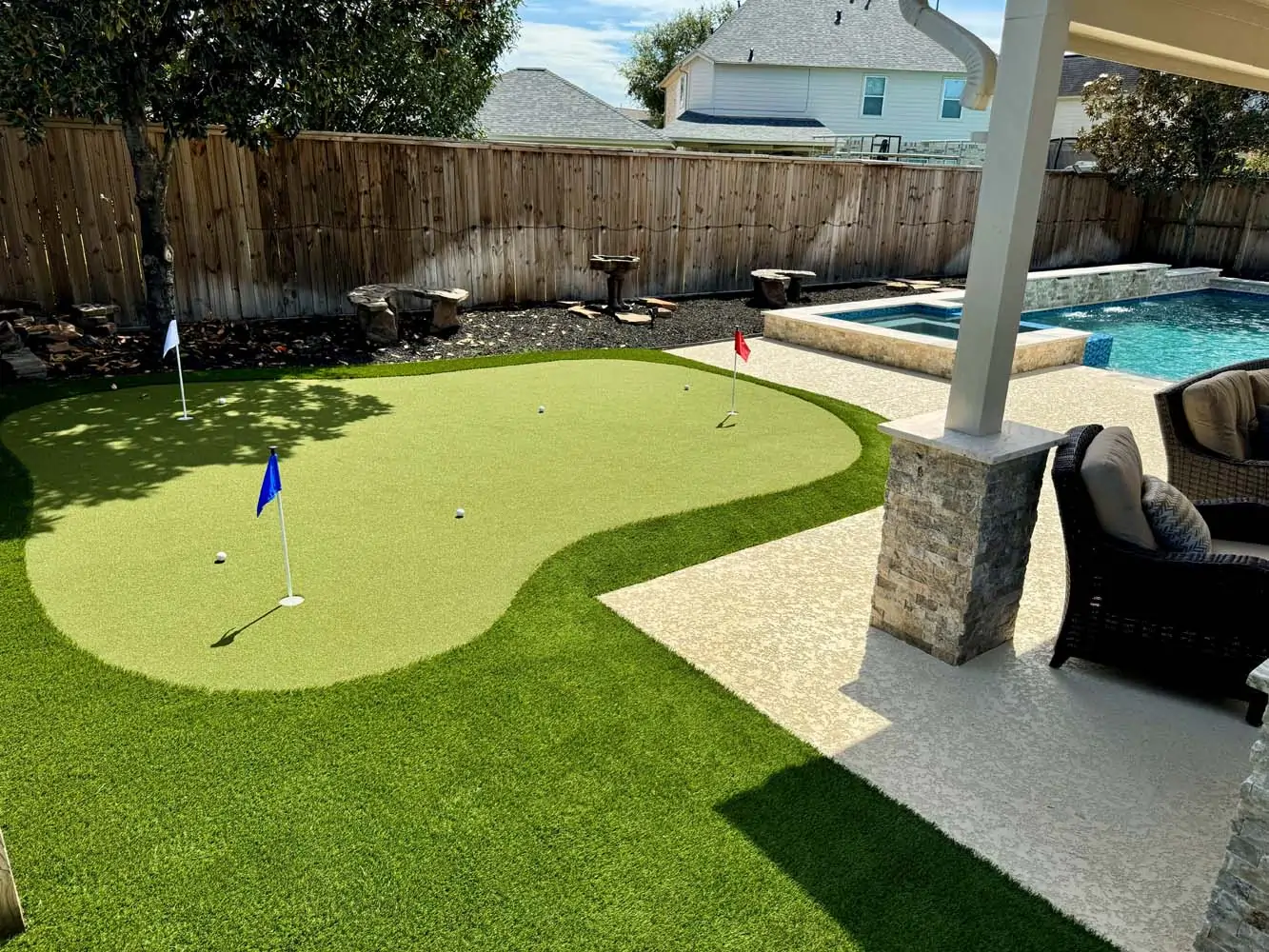 synlawn backyard golf green