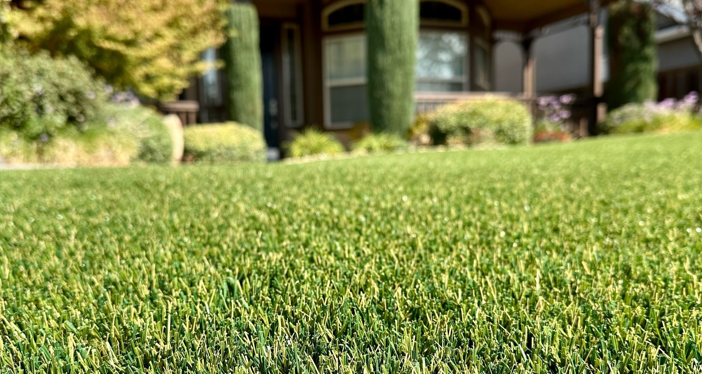 Artificial Turf Front Yard SYNLawn Mississippi