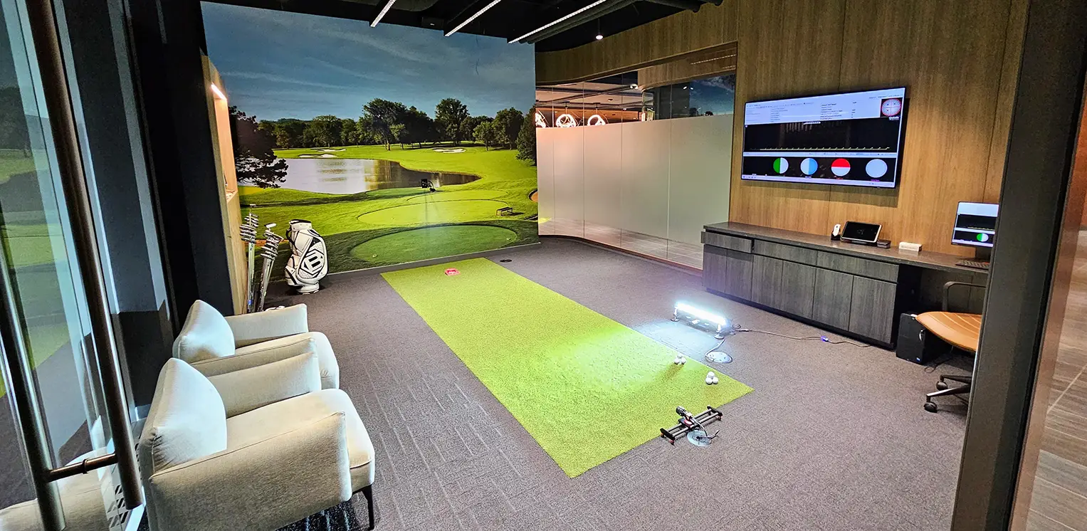 Indoor golf simulator turf from SYNLawn