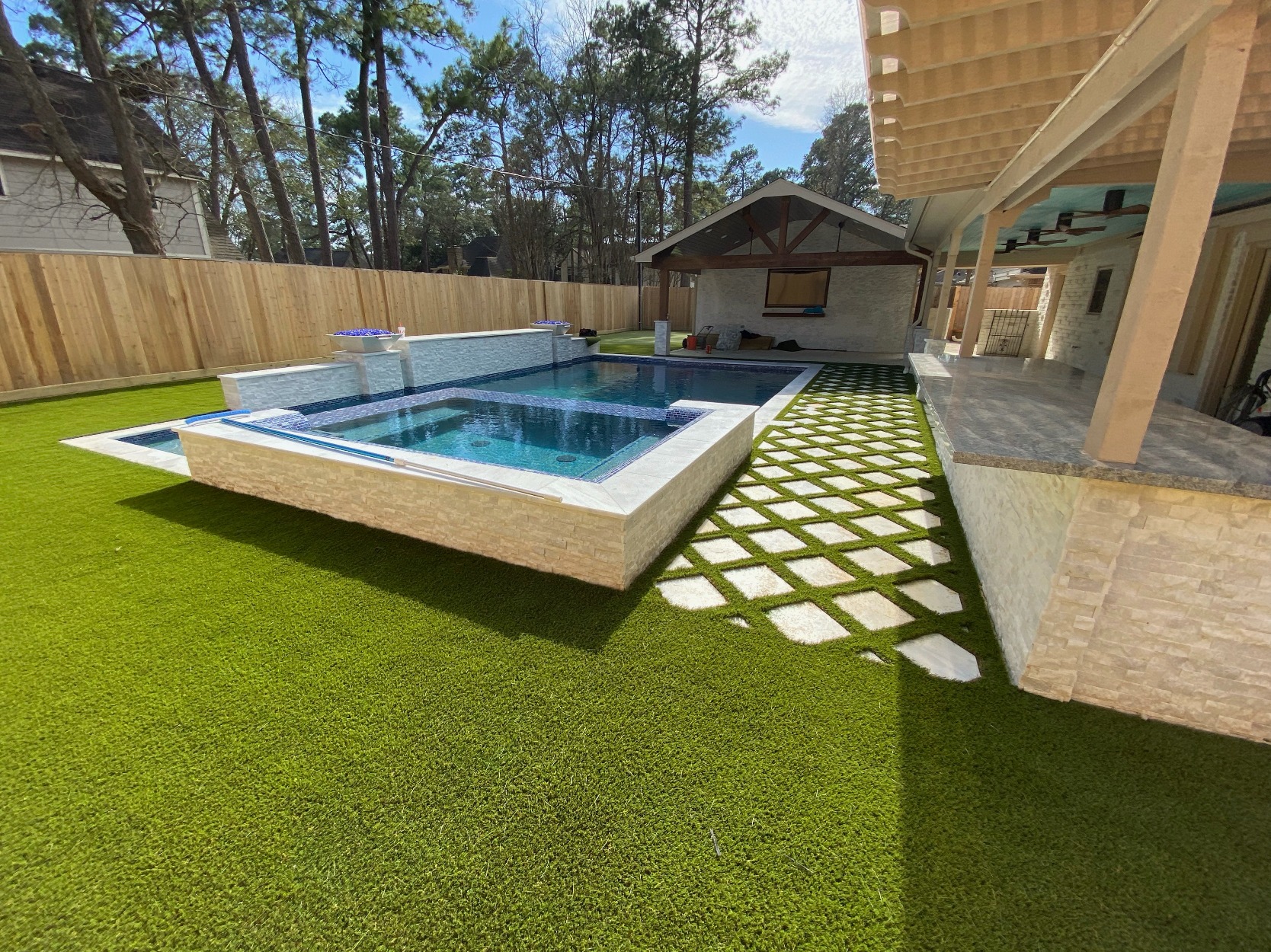 Mississippi Artificial Grass Luxury Pool Deck Design