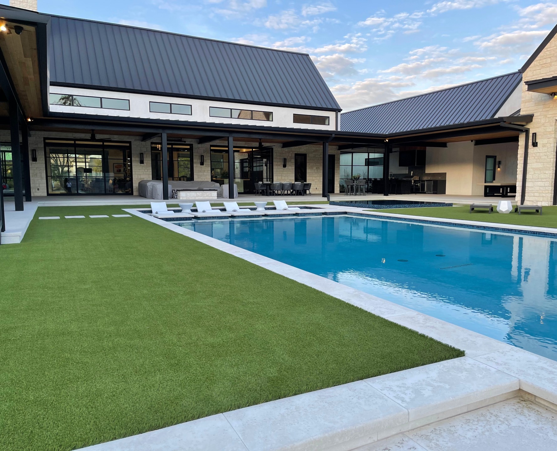 Mississippi Artificial Grass Residential Pool Retreat